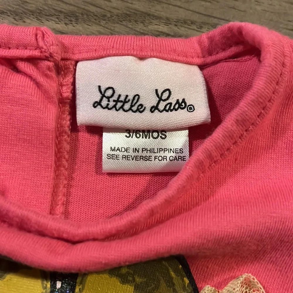 Little Lass 3/6 Month Shoe Outfit with Skirt - Picture 3 of 7